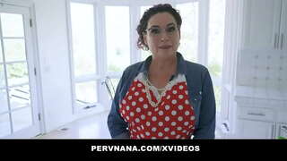 Lola Amanda Ryder sa Tinago nga Propesyon Nagpakita sa Iyang Stepgrandson sa Una nga Kamot