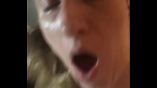 Ranní kuřba a sex s blond sexbomba, MIlF